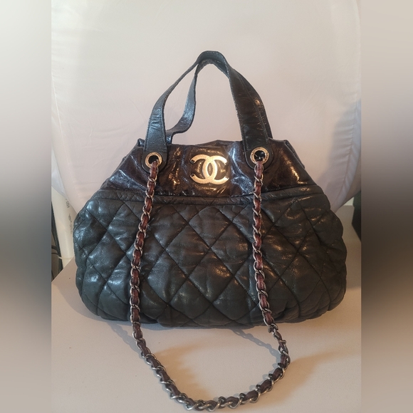 CHANEL Handbags - Chanel in the mix tote vintage